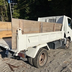 日野2tダンプ令和8年10月15日までの画像