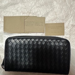 BOTTEGA VENETA イントレチャート ラウンドファスナー長財布 ブラック　男女兼用　正規品の画像