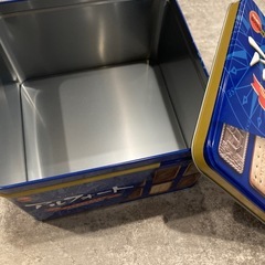 アルフォート缶の画像