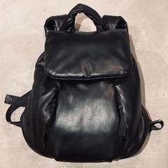 ■zara 人気完売品 キルトフェイクレザーリュックの画像