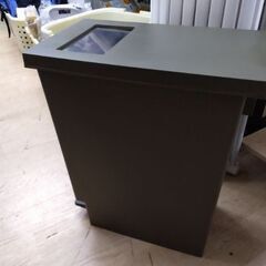 便利な部分収容口付き　ゴミ箱　ごみ箱の画像