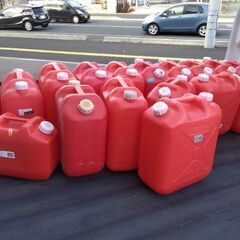 極上美品　灯油缶　ポリ缶　ポリタンク　携行缶　石油　　ストーブ ファンヒーター　ストーブ にの画像