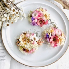 コサージュ　材料　ドライフラワーの画像