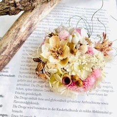 コサージュ　材料　ドライフラワーの画像