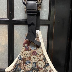 クマ柄　スリングの画像