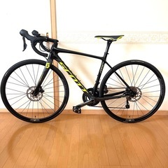 SCOTT ADDICT フルカーボン　ロードバイクの画像