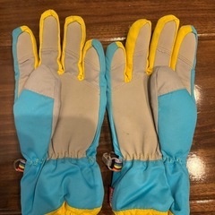 使用少 子ども用　スキーグローブ 110cm 中古　手袋　ウィンタースポーツ　雪の画像
