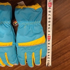 使用少 子ども用　スキーグローブ 110cm 中古　手袋　ウィンタースポーツ　雪の画像