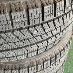 ブリヂストン　スタッドレスタイヤ　205/65R16の画像