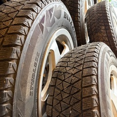 ジムニー　スタッドレスタイヤ　BSの画像