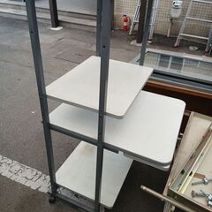 パソコンデスクの画像