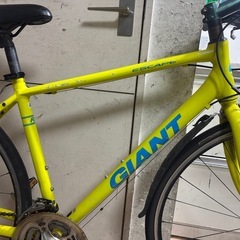 GIANT ESCAPE クロスバイク イエローの画像