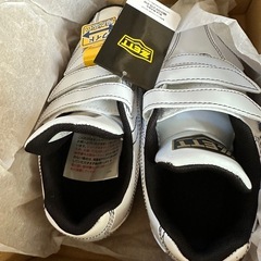 ジュニア　野球　ソフト　トレーニングシューズ　新品の画像