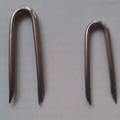 U字型釘 2.1×32mm 2.7×38mm 各500g　※東京港区手渡しの画像