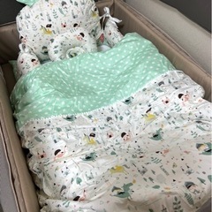 ベビーベッドの画像