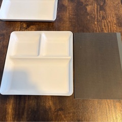 【中古】ニトリ「楽に洗える両面撥水角型ランチプレート」ホワイトの画像