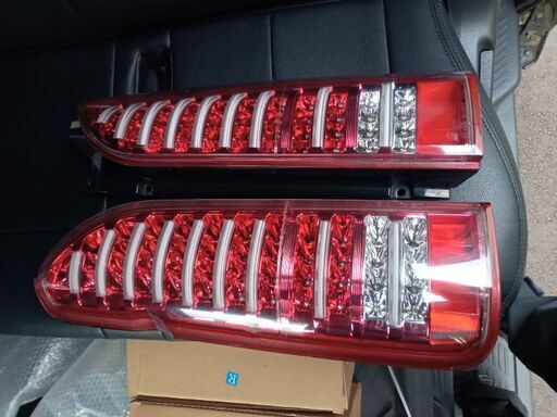 200 ハイエース  ヴァレンティー 美品  札幌可能