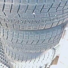 ステップワゴンとセレナで使用スタッドレスの画像