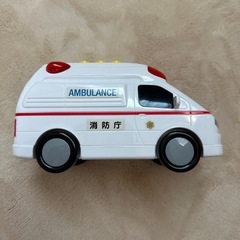 救急車　おもちゃの画像