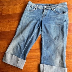 アルマーニの画像