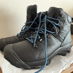 【試着のみ】KEEN PYRENEES BLACKxLEGION BLUE トレッキングシューズWPの画像