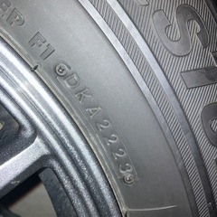 ブリザック　BLIZZAK VRX 215 60R16 の画像