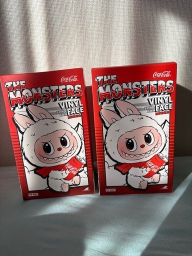 POPMART ラブブ LABUBU MONSTERS COCA ペンダント　2ピースセット