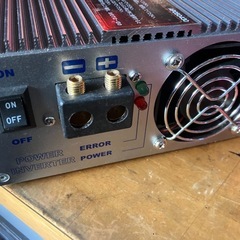 インバーター12vから100v 1000w
の画像