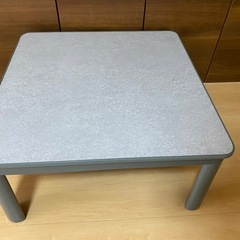 こたつテーブルの画像