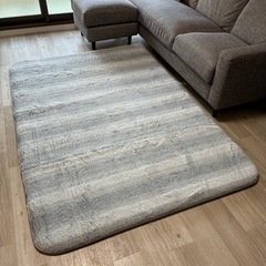 ニトリ　Ｎウォーム　極厚ラグほぼ未使用