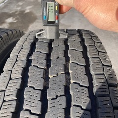 ハイエース キャラバン 195/80R15 3本 ice GUARD iG91 ヨコハマ ２本8000円も可の画像