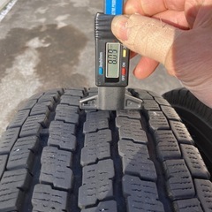 ハイエース キャラバン 195/80R15 3本 ice GUARD iG91 ヨコハマ ２本8000円も可の画像