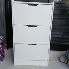 【お話し中】薄型の下駄箱9足くらい入りますの画像