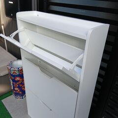 【お話し中】薄型の下駄箱9足くらい入りますの画像