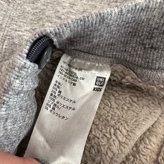 UNIQLO 裏起毛パンツ　120の画像