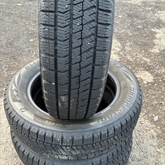 人気の軽自動車用バリ山VRX2スタッドレスお譲りしますしますの画像