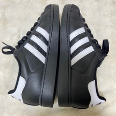極美品⭐️adidas Superstarブラック/ホワイトスニーカー未使用に近いの画像