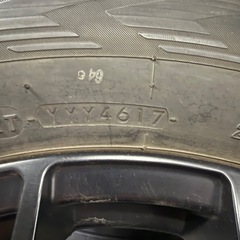 ジープに履けるスタッドレスの画像