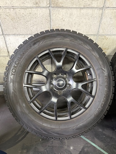 ジープに履けるスタッドレス