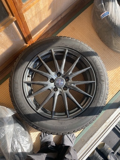 VELVE SPORTZ１８インチ➕スタッドレス