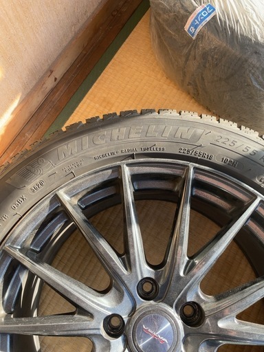 VELVE SPORTZ１８インチ➕スタッドレス
