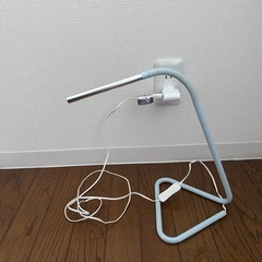 IKEA 卓上ライトの画像