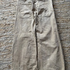 ZARAズボン カーキの画像