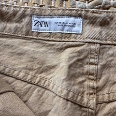 ZARAズボン カーキの画像