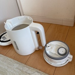 電子ケトル　電気ポットの画像