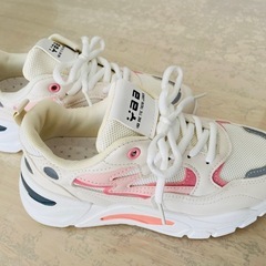 ★23cmのピンクシューズ　新品の画像