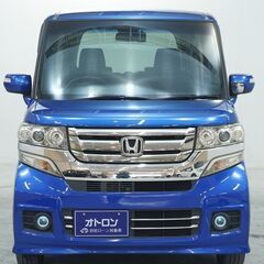 青い車で出かけましょう😎　オトロン　中古車　自社ローンの画像
