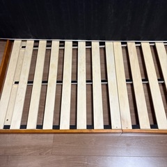 【セミダブルベッド】マットレス、フレーム付きの画像