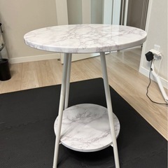 【決まりました】サイドテーブルの画像