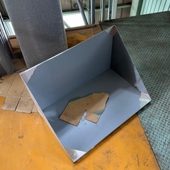 ステンレス　さんかく棚の画像